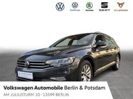 VW Passat Variant, 2.0 TDI Business, Jahr 2022 - Berlin