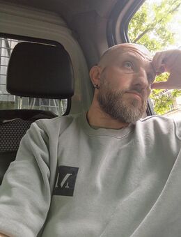 Ein Pärchen auf der Suche nach einer lieben Frau - Berlin