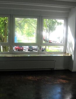 *** Familienfreundliche 4-Zimmerwohnung Märkische Straße nähe Stadewäldchen *** 1. OG. - Dortmund