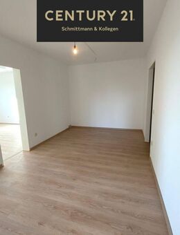 Stilvoll modernisierte 3,5-Zimmer-Wohnung mit Balkon, Aufzug und Stellplatz - Herne