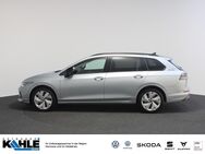 VW Golf Variant, 2.0 l TDI Life, Jahr 2022 - Wunstorf