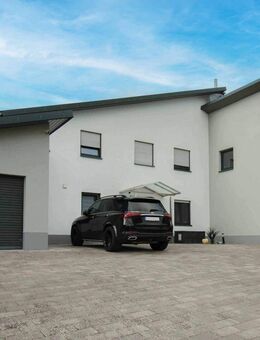 Modernes Wohnen trifft Arbeiten unter einem Dach - Exklusives Einfamilienhaus mit Gewerbeeinheit - Hütschenhausen