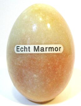 Sammlerstück: Marmorei - Marmor-Ei - beige / gelb / altrosa - Höhe: ca. 7 cm - Biebesheim (Rhein)