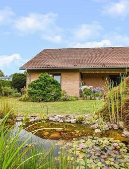 Ein Zuhause zum Wohlfühlen: Charmantes Einfamilienhaus auf idyllischem Eigenland nahe Lütauer See! - Mölln (Schleswig-Holstein)