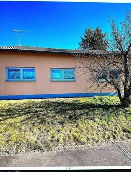 Doppelhaushälfte - Charmanter 3-ZKB-Bungalow mit Gartenanteil in ruhiger Lage von Gillenfeld - Gillenfeld