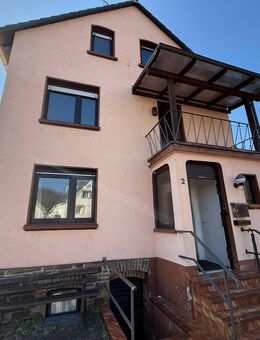 Großes Einfamilienhaus mit südwestlicher Ausrichtung - Niederbreitbach