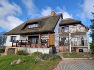 Exklusives Einfamilienhaus und separate Pension unter Reet unweit zur Ostsee… - Bergen (Rügen)