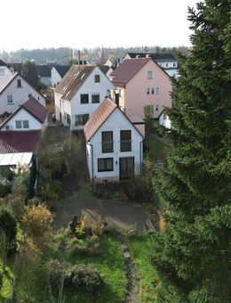 Zwei Wohnhäuser, ein großes Grundstück - perfektes Projekt für Visionäre & Anleger - Dreieich