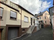 Einladendes Reihenmittelhaus mit Terrasse und Potenzial in zentraler Lage - Kirn