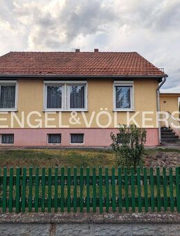 Charmantes Einfamilienhaus mit großem Potenzial in begehrtester Lage von Lübben - Lübben (Spreewald)