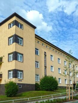Geräumige 2-Raum-Wohnung mit Wohnküche im Altbau - Gera