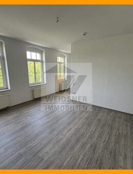 Neuer Bodenbelag! 2-Zimmer Wohnung in zentraler Lage mit Aufzug und Balkon! - Gera