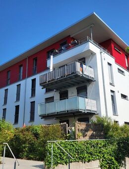 Moderne, helle 4-Zimmerwohnung mit Pkw-Tiefgaragenstellplatz und großem Südbalkon - Radolfzell (Bodensee)