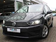 VW Golf Sportsvan, 2.0 TDI Comfortline, Jahr 2016 - Geeste