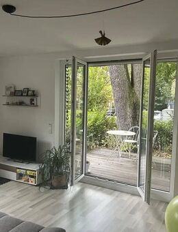 3-Zimmer Wohnung in Villenlage Frankfurt-Eschersheim, kernsaniert. - Frankfurt (Main)