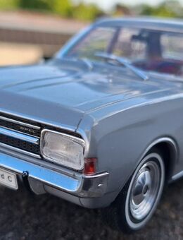1:24 OPEL Modellautos--Corsa--Diplomat--Kapitän--Omega--Manta--Opel GT--Record P1 ---Preise ab 12 € VB - Meckenheim