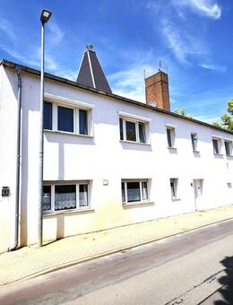 Mehrgenerationenhaus mit großem Grundstück und Halle - Güsten