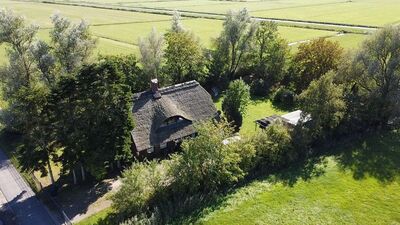 Ein Reetdachhaus, wie es im Buche steht: Wohnlich, gemütlich, mit viel Platz und Natur!