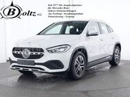 Mercedes GLA 200, Progressive weiß met Busin, Jahr 2023 - Viernheim