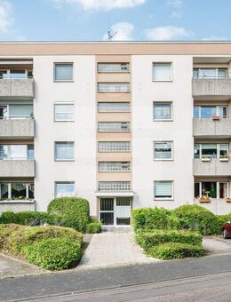 Modernisierte 4-Zimmer-Wohnung mit zwei Loggien in gepflegtem Mehrfamilienhaus - Erftstadt