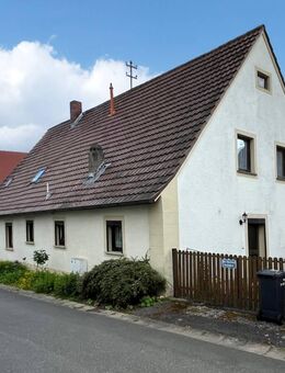 Kleines Bauernhaus mit Scheune und ehemaligem Stall in Memmelsdorf, OT Merkendorf - Memmelsdorf