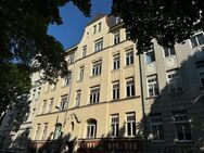 Attraktive 4-Z-Wohnung mit EBK, Wanne und Dusche, Fußbodenheizung und Balkon - Leipzig