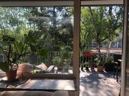 Zentrale Wohnung mit 26m² Terrasse und Blick ins Grüne - Köln