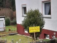 ** Immobilie in Herborn-Seelbach ** Spielparadies für ihre Kinder und Tiere im großen Garten ** - Herborn (Hessen)