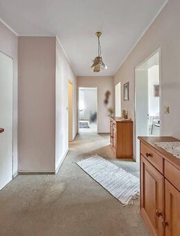 Renovierungsbedürftige 3-Zimmer-Wohnung mit sonnigem Balkon - Burghausen