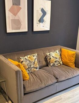 Erdgeschosswohnung in gepflegtem Altbau – vollmöbliert, bezugsfrei, zentral in Düsseldorf - Düsseldorf