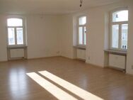 Sonnige 2-Zimmer-Wohnung im Herzen von Deggendorf - Deggendorf