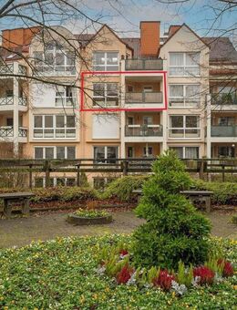 Freistehende 3-Zimmerwohnung mit Kamin und großem Balkon - Bad Soden (Taunus)