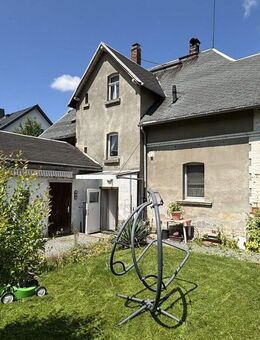 Ein- bis Zweifamilienhaus mit Garage in ruhiger Lage - Ebersbach-Neugersdorf