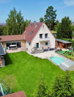 Ideal für die Familie! Wohnhaus mit Pool und Bergblick in Randlage von Dotternhausen - Dotternhausen