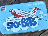 Alte Blechdose mit Flugzeug-Motiv: Sterling Sky-Bits/Candy-Box - Nottuln