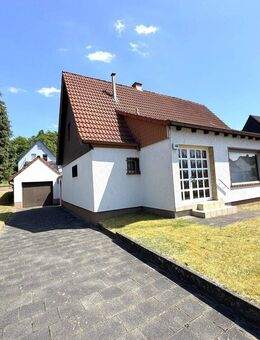 KL-Ost/Nähe PRE-Park -Freistehendes Einfamilienhaus mit Garage und sehr schönem Eigentumsgrundstück - Kaiserslautern