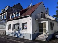 Großrosseln-OT: Einfamilienhaus mit ca. 120m², Garage und sehr schönem Grundstück in zentraler Lager - Großrosseln