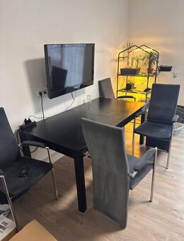 Großer Esstisch + 8 Samtstühle zu verkaufen - Essen