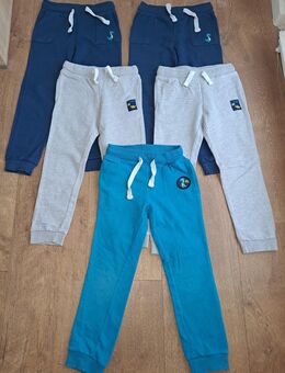 5 Jogginghosen/Stoffhosen für Jungs Gr.110 von Impidimpi - Königswinter