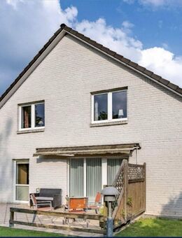 Vielseitiges Einfamilienhaus mit Anbau und Gartenidylle in Rahlstedt - Hamburg