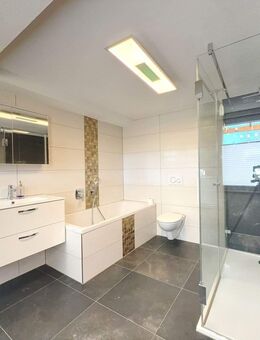 Großzügiges Renoviertes Historisches Bauernhaus in Neuweiler-Zwerenberg + 3 Garagen - Neuweiler