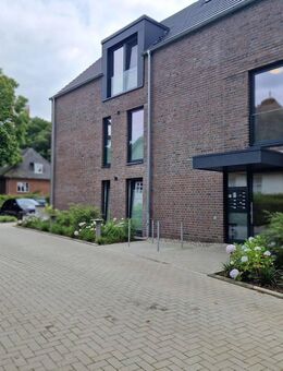 Neuwertige 2- Zimmer- Wohnung zur Miete zentrumsnah in Husum - Husum (Schleswig-Holstein)