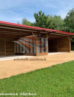 Offenstall mit Fressgitter | Heuraufe für Pferde TOP Weidehütte, Pferdeunterstand, Weideunterstand, Unterstand - Robust und Wetterfest! - Kolbingen