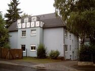 Helle und freundliche 1-Raum-Wohnung mit Balkon, Tiefgarage und Garten in einer Stadtvilla in Radeberg bei Dresden - Radeberg