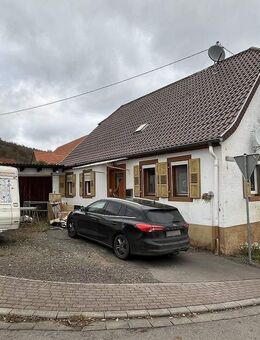 Teilrenoviertes Wohnhaus mit Scheune - Bayerfeld-Steckweiler