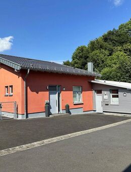 Wohnhaus und Büros/ Praxis - zentrale u. ruhige Lage / Bergisch Gladbach - Bergisch Gladbach
