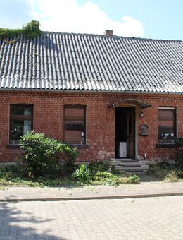 Sanierungsbedürftiges Haus mit Scheune, Hühnerstall und großem Grundstück in Jemmeritz - Kalbe (Milde)