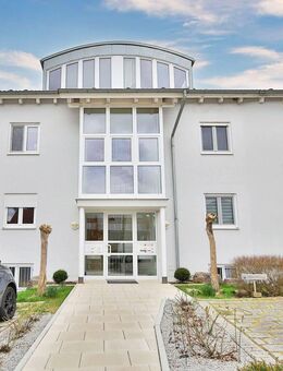 Charmante Dachgeschosswohnung mit Südbalkon und Gartenanteil - Deckenpfronn