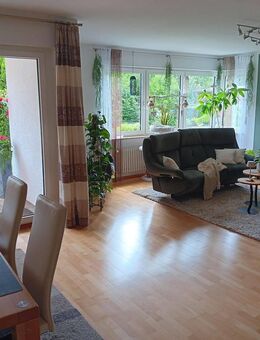 Ein Traum, 4 1/2 Zimmer EG Mietwohnung in Maichingen - Sindelfingen