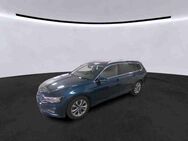 VW Passat Variant 2.0TDI DSG Business LED Navi AHK Rear View - Jena